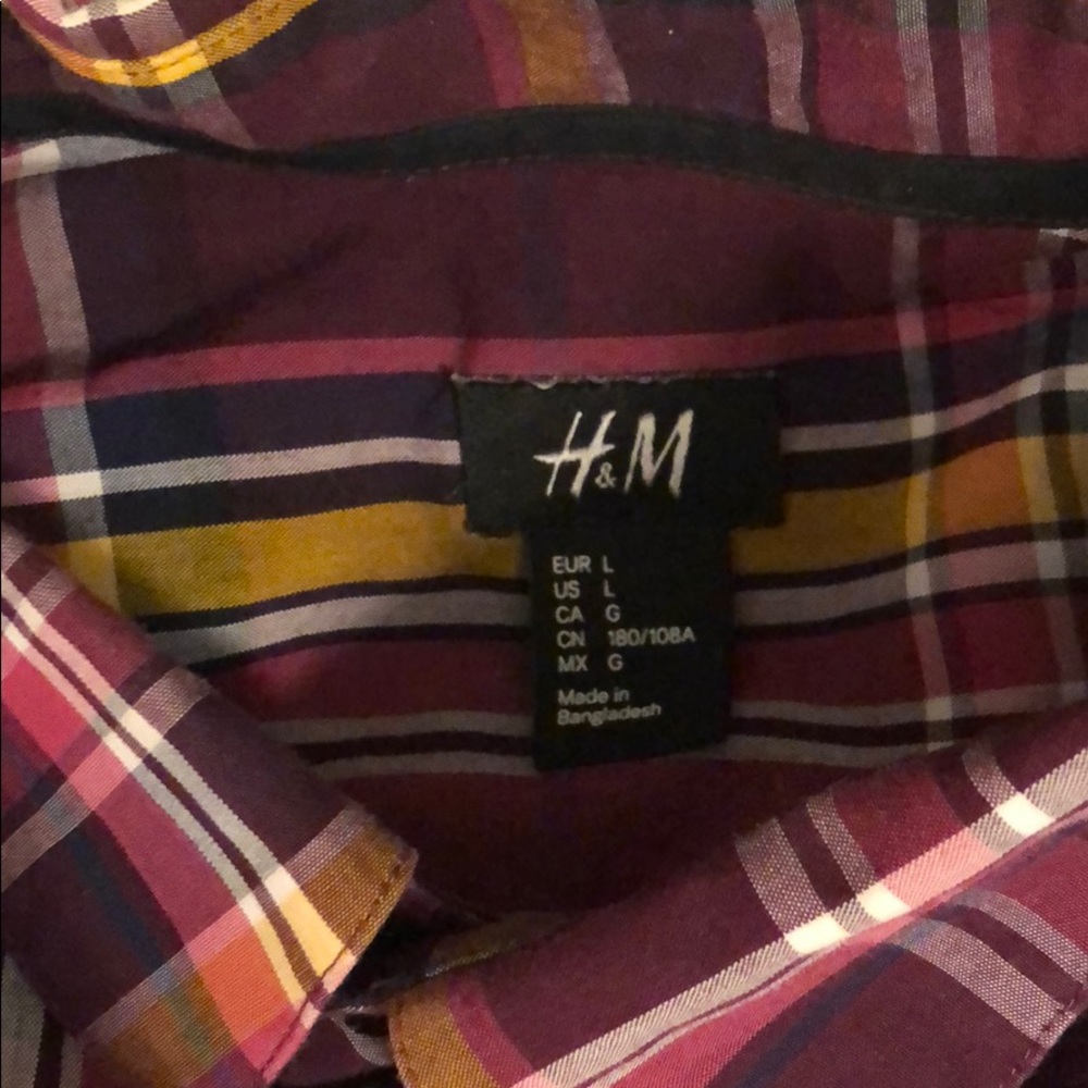 H&M Slim Button-Up (L) - Picture 2 of 2